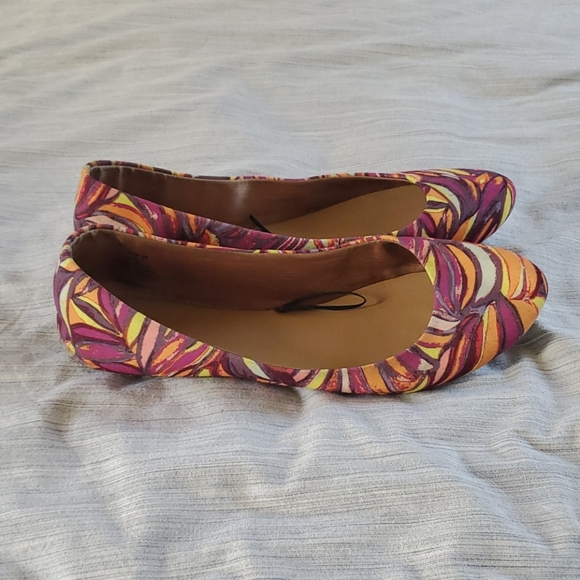 H&M Patterned Flat - Picture 2 of 7